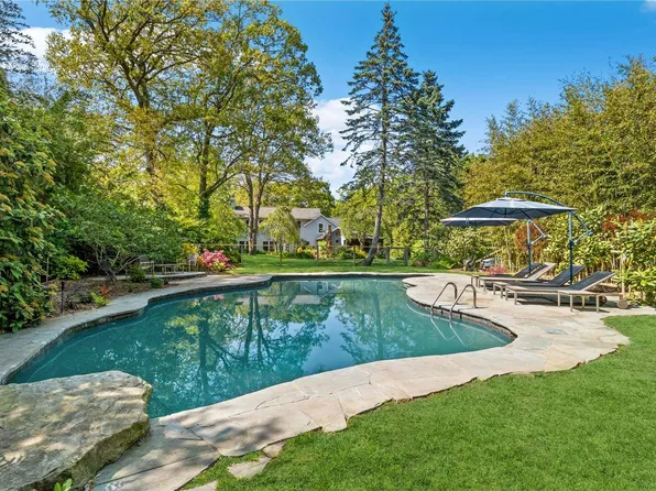 10450 Old Sound Avenue, Mattituck, NY 11952