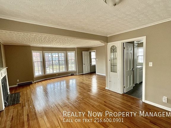 2nd image of 3638 Lindholm Rd #Up