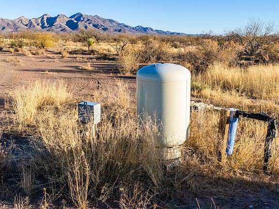 3rd image of 3493 W Agua Blanca Rd