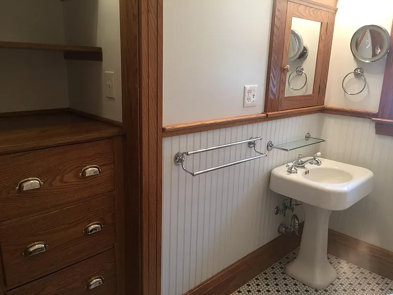 173 Shepard St #UPSTAIRS — Photo 37