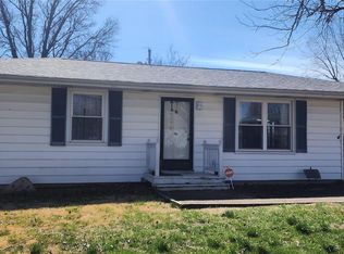 210 Edna St, Chester, IL 62233