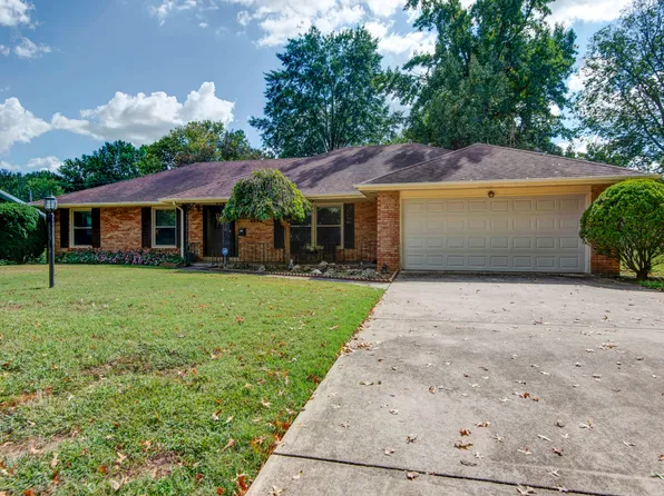 2232 E Cherryvale Street, Springfield, MO 65804