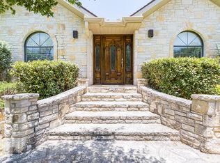 121/123 W Holly Hill Dr, Ingram, TX 78025