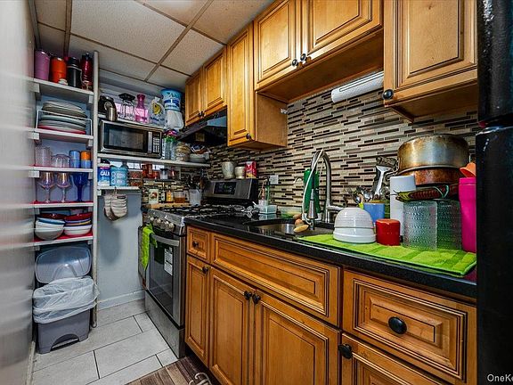 5th image of 90-27 Elmhurst Avenue