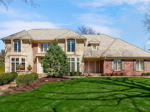 2640 W 118th Ter, Leawood, KS 66211