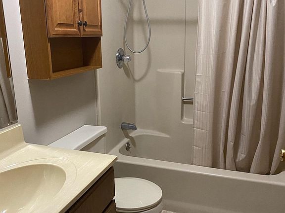 4th image of 1655 Pyle Dr APT 1C