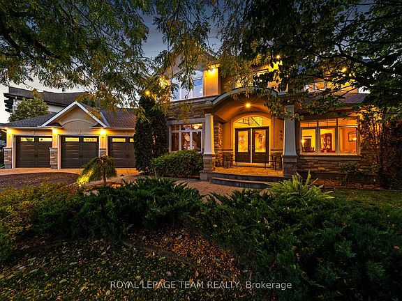 3rd image of 418 Lockmaster Cres
