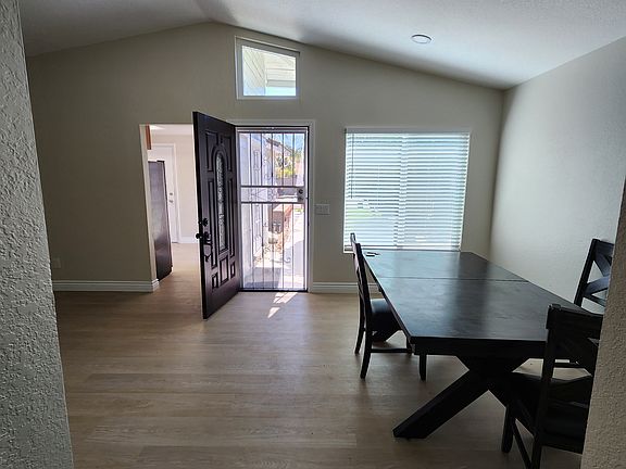 5th image of 14104 Hillcrest Dr