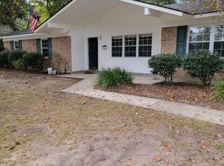 1606 Camellia Rd, Beaufort, SC 29902