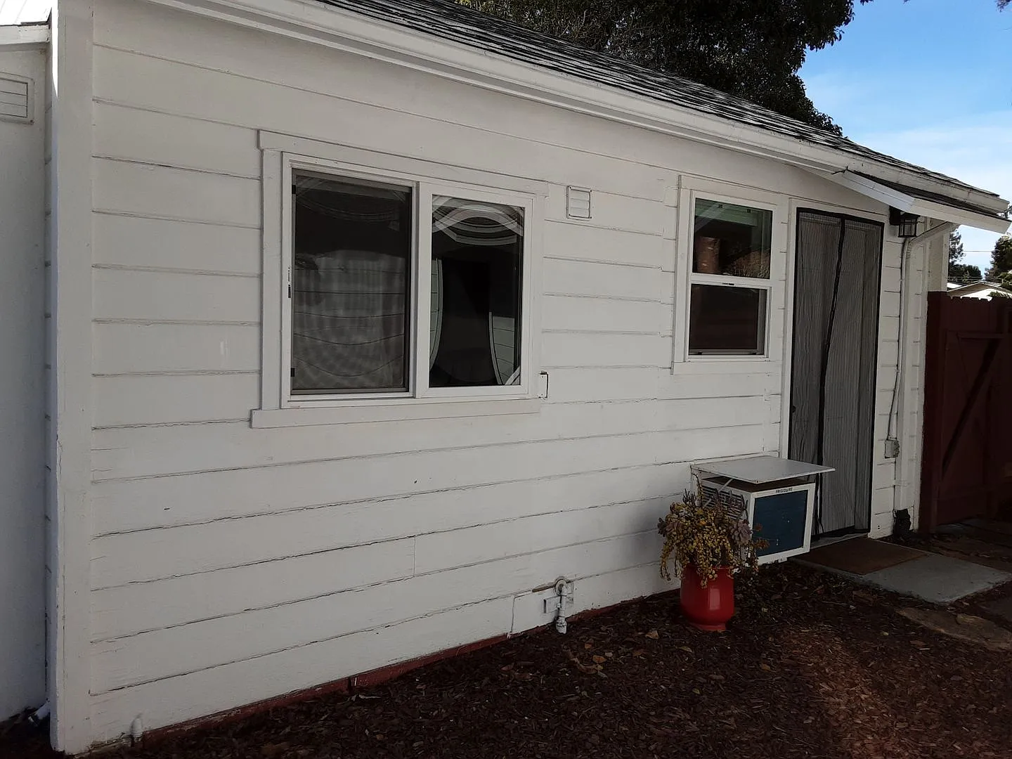 684 B Street — Photo 2