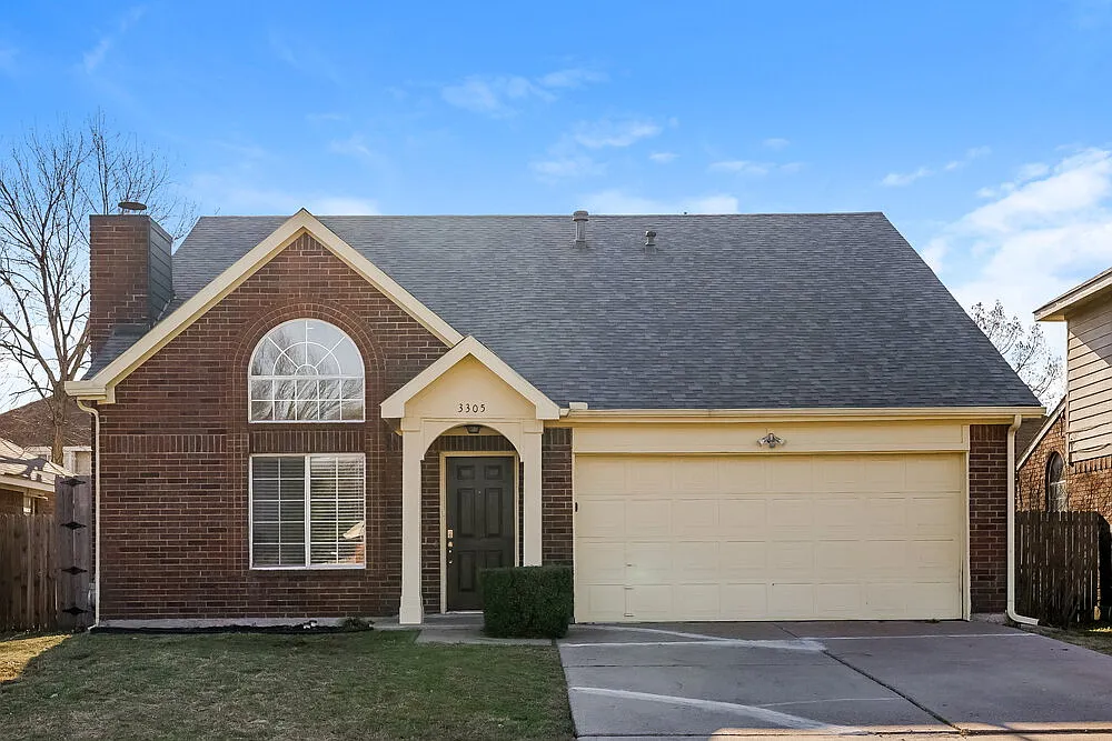 4 bed, 2.5 bath, 1772 sqft, $2,450 — Photo 1