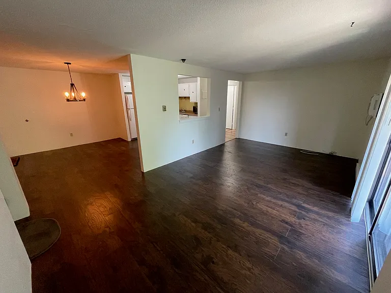 491 W Central St #B11 — Photo 3