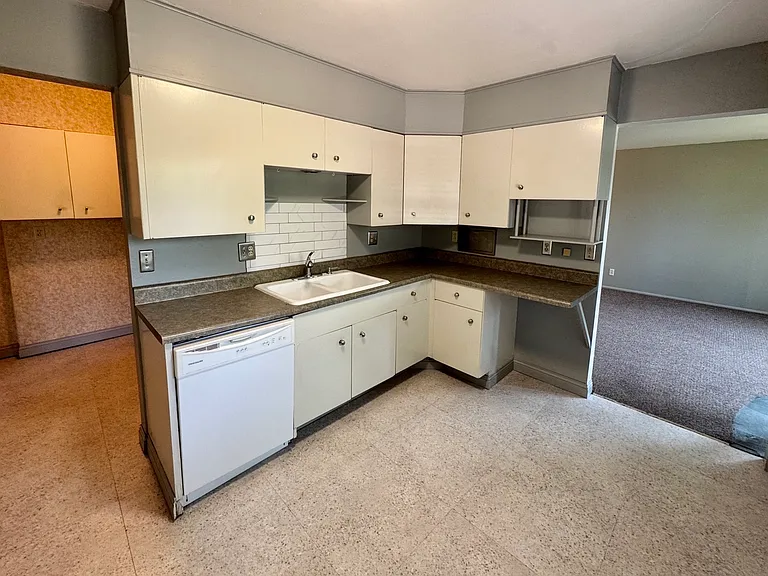 728 Saint Charles St #1 — Photo 6
