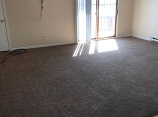 405 Lamore Ln APT 8, Manteno, IL 60950