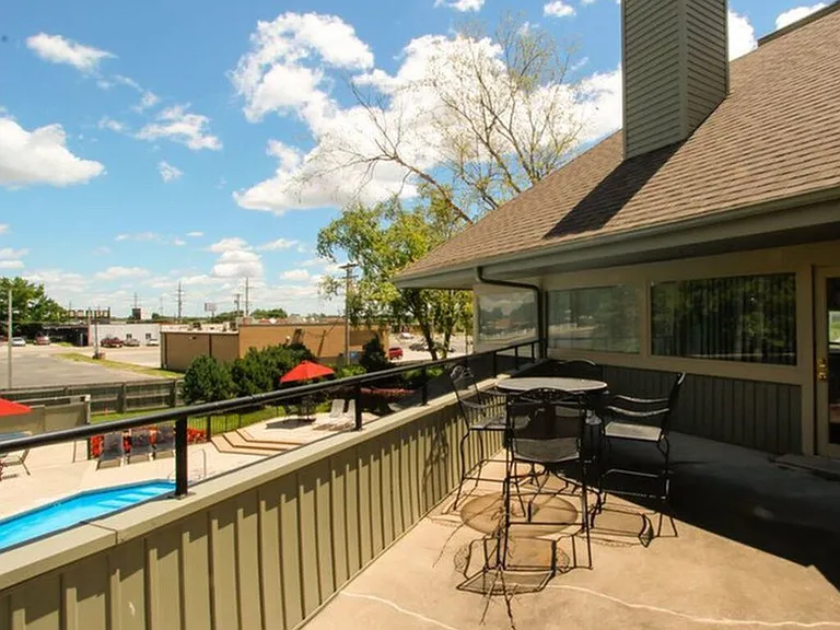 Stonehaven Apartments — Photo 24
