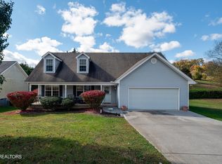 106 Flagstone Way Dr, Clinton, TN 37716