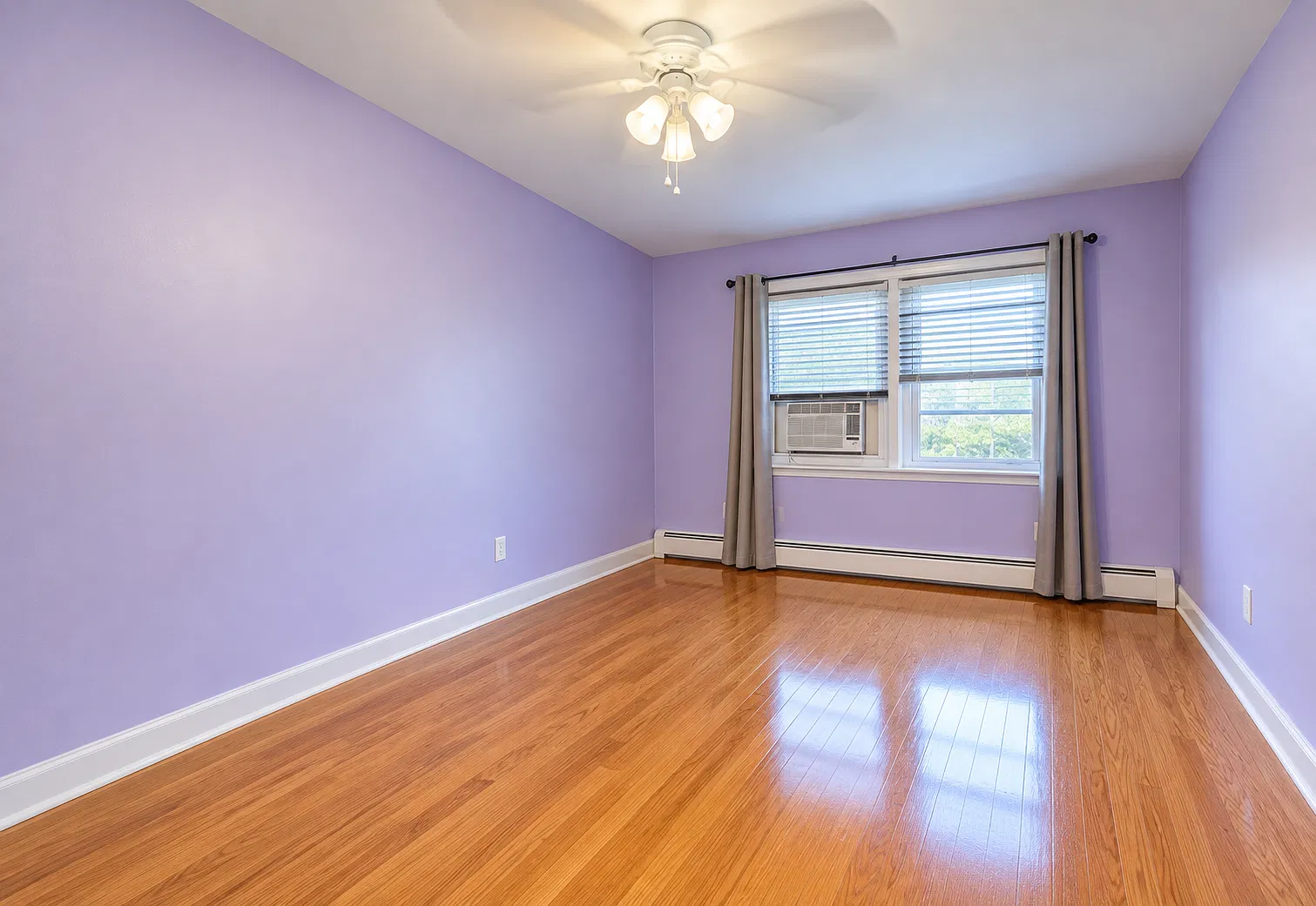 3 bed, 1100 sqft, $3,300 — Photo 1