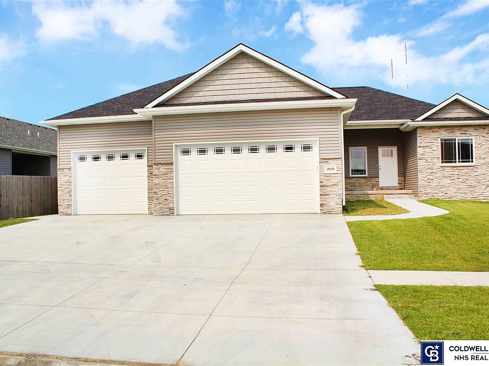 1st image of 7810 Maxine Dr