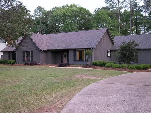1605 Selkirk Dr, Dothan, AL 36303