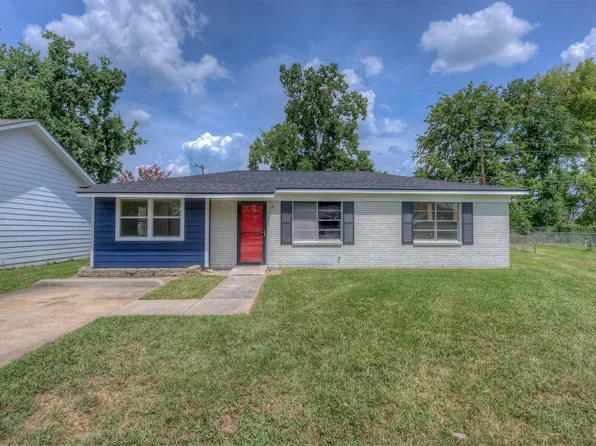 5421 Daffodil St, Bossier City, LA 71112