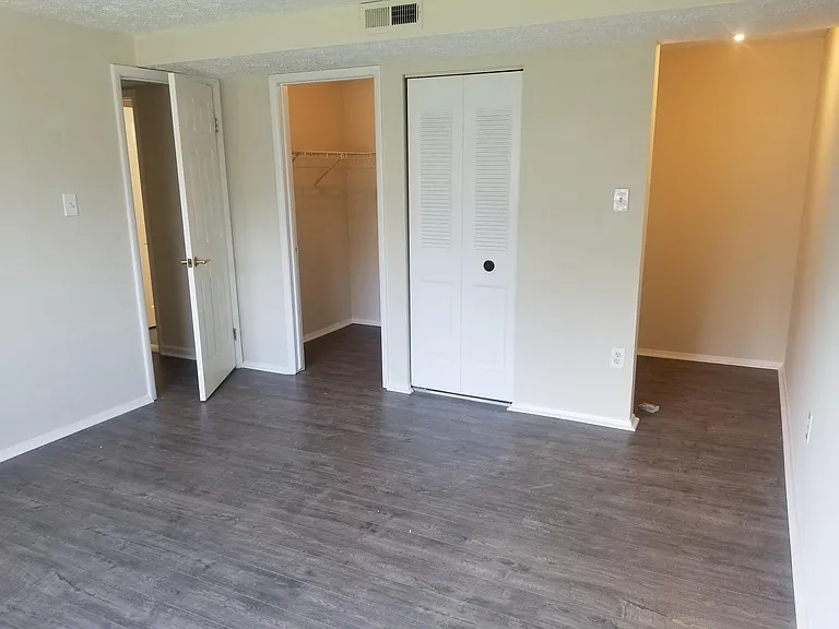 600 Heather Ridge Dr #F — Photo 11