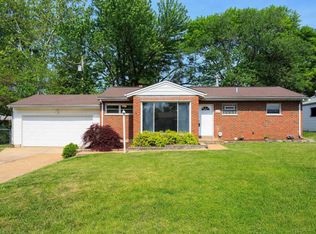 8019 Pembroke Dr, Saint Louis, MO