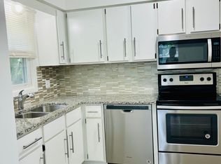 1201 S Thompson Dr #1201, Madison, WI 53716