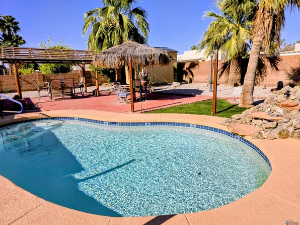 11677 S Glenwood Ave, Yuma, AZ 85367
