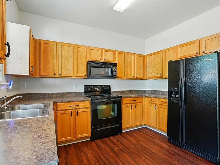 7420 Abigail Glen Dr — Photo 41