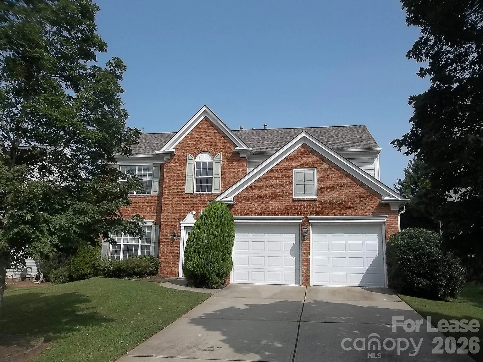4 bed, 2.5 bath, 2442 sqft, $2,950 — Photo 3