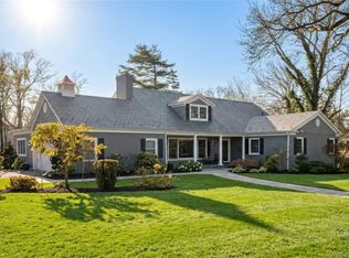 10 Norfolk Road, Great Neck, NY 11020