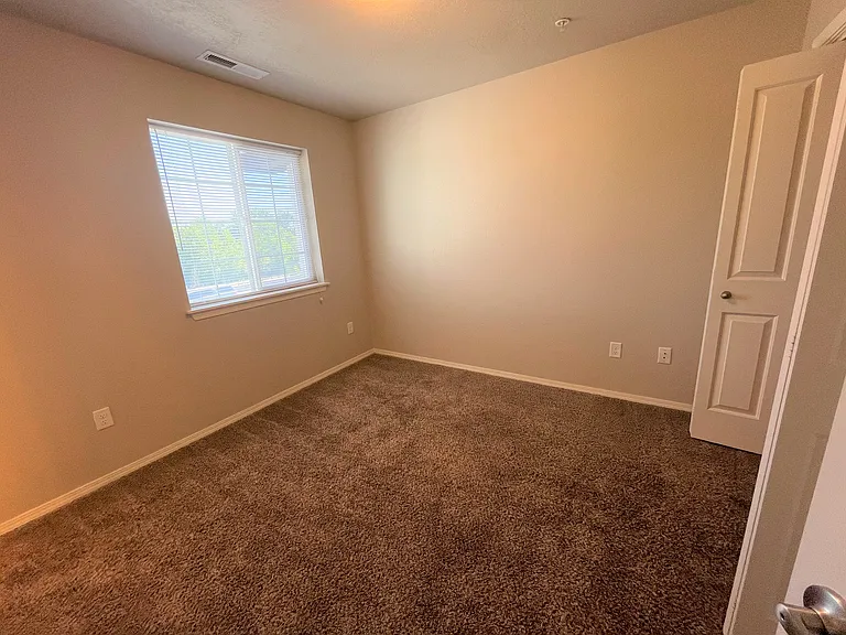 Gate House - 11026 Ustick Rd — Photo 17