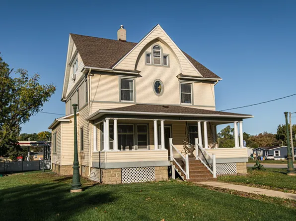 405 1st Ave NW, Dodge Center, MN 55927