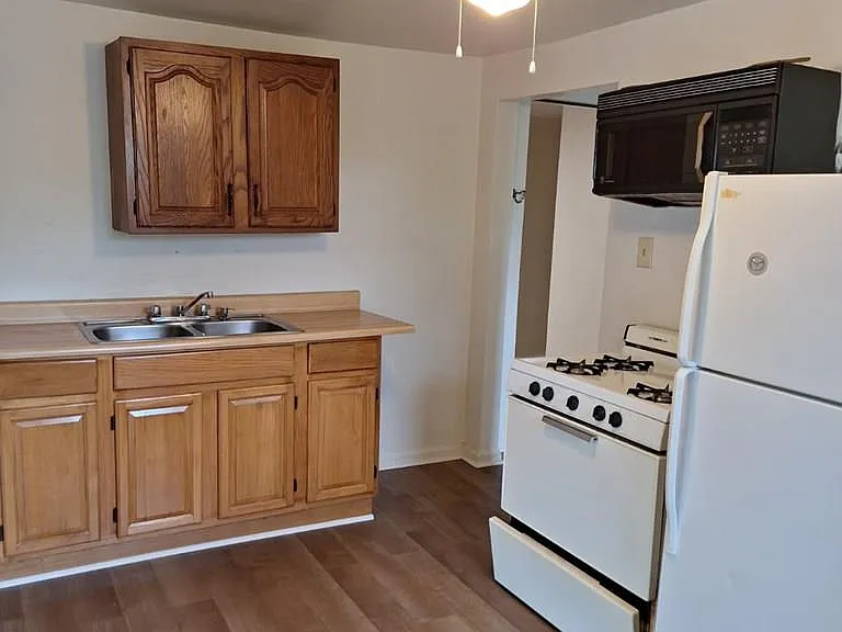 60 Fairfield Ave #5 — Photo 5