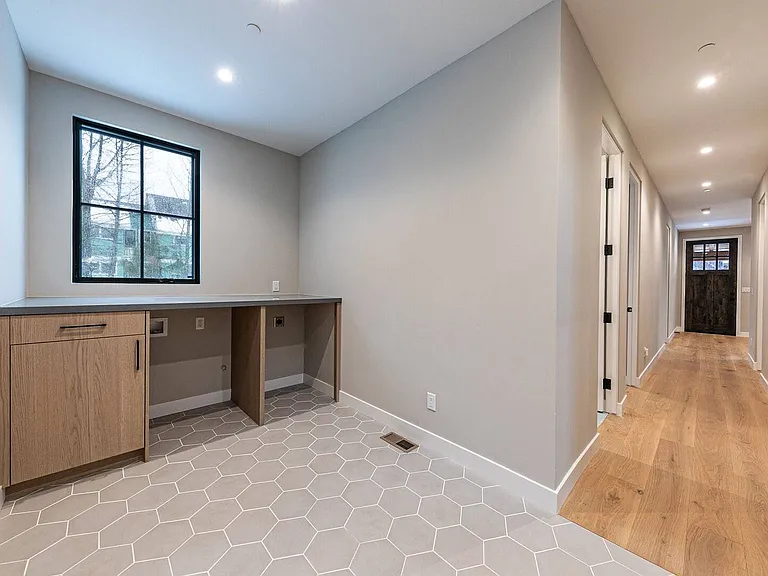 10085 SE River St — Photo 27