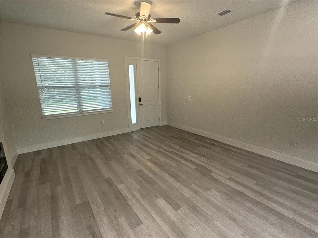 4 bed, 2.5 bath, 1695 sqft, $2,200 — Photo 4
