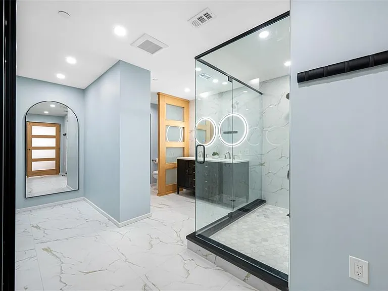 1 Beach Dr SE #2211 — Photo 53