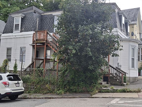 2nd image of 24 Nichols St
