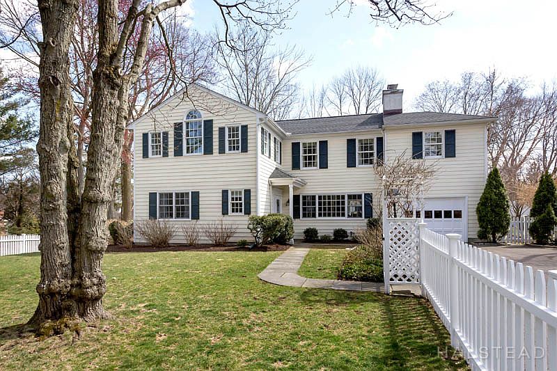 2nd image of 4 Partridge Ln
