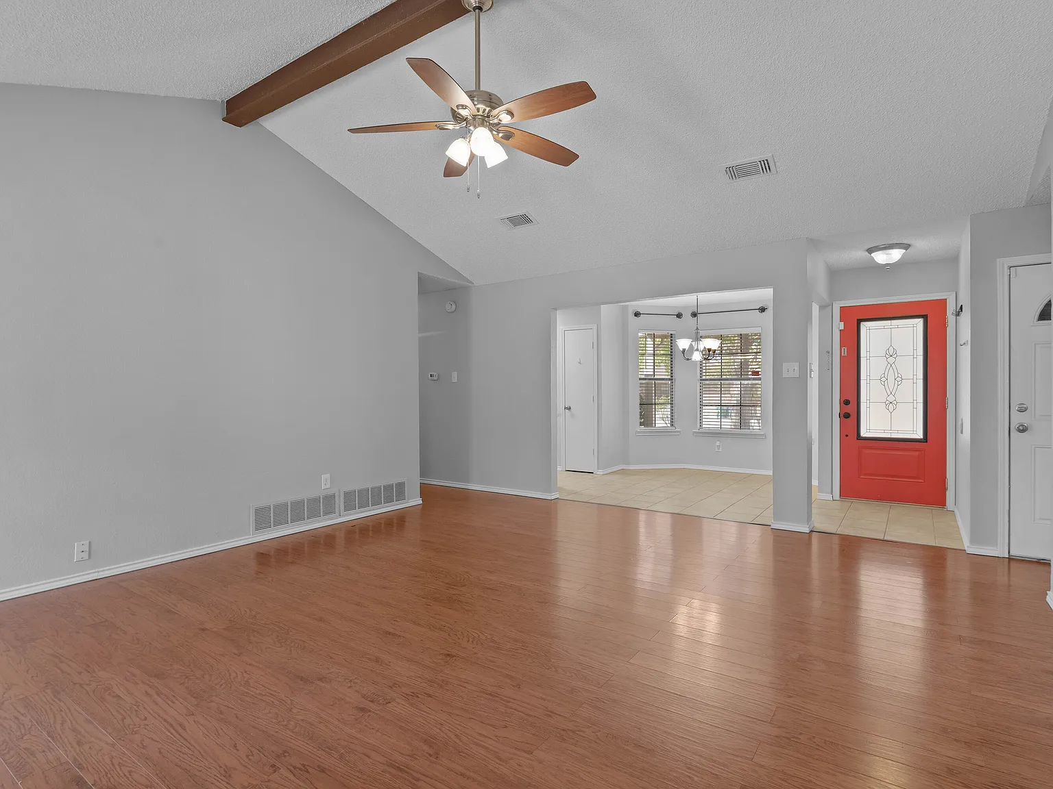 2 bed, 1264 sqft, $2,000 — Photo 4