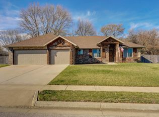 4501 W Cloverleaf Ter, Battlefield, MO 65619
