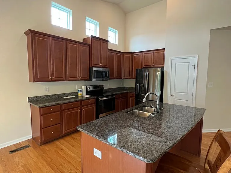 965 Eagle Pl N — Photo 19