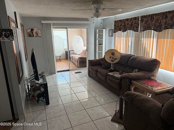 3rd image of 909 Vireo Dr