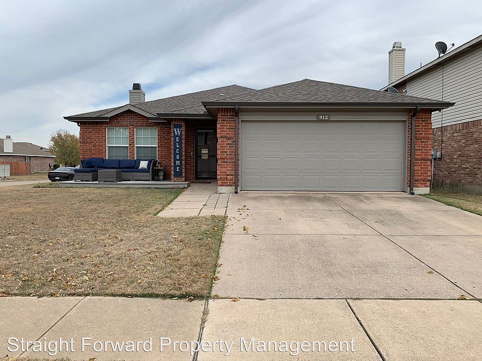 1st image of 912 Mosaic Dr