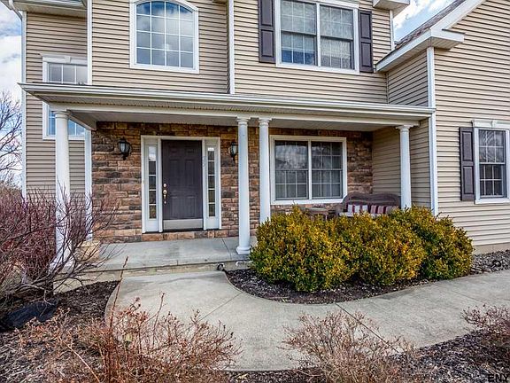 4th image of 25 Crimson Cir