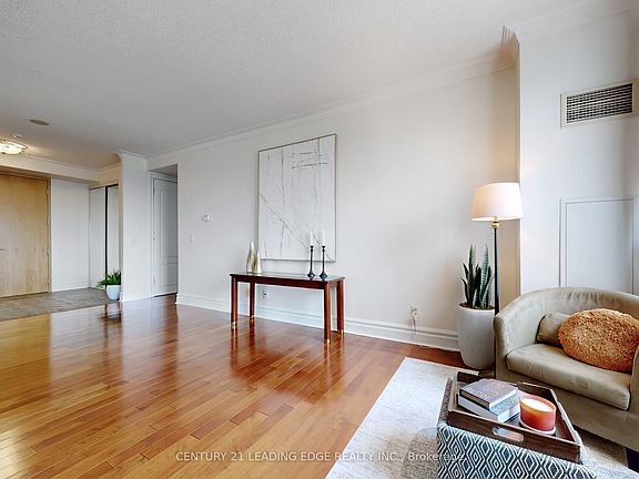 2nd image of 62 Suncrest Blvd #Lph9