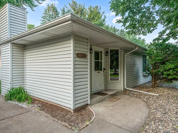 8452 85th St S, Cottage Grove, MN 55016