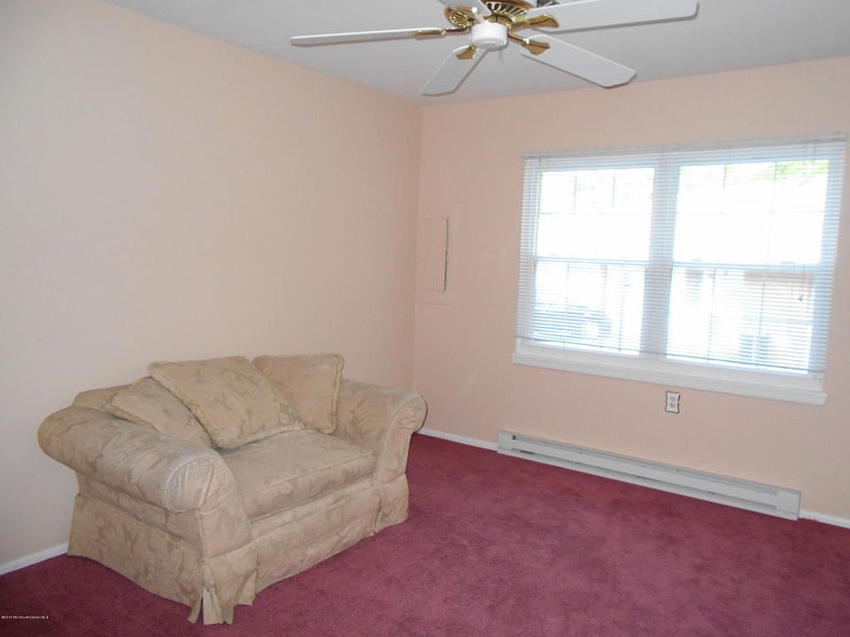 1st image of 825D Balmoral Ct