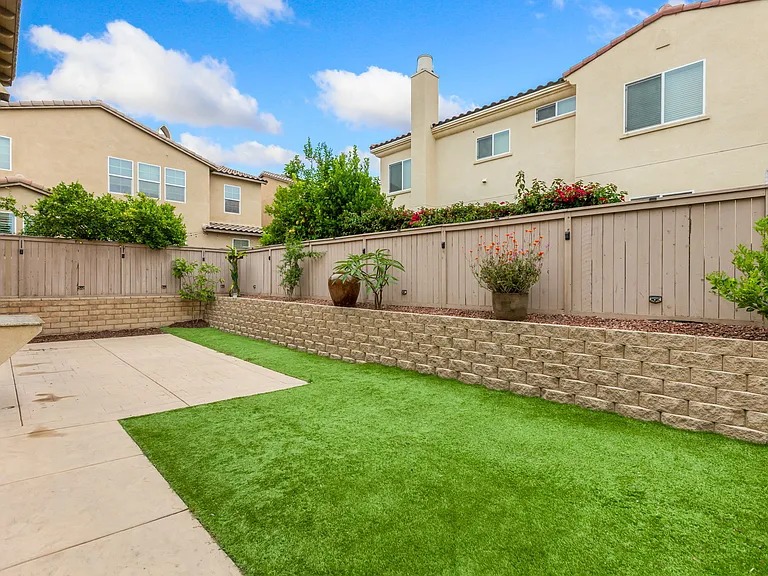 1553 Yanonali Ave — Photo 17
