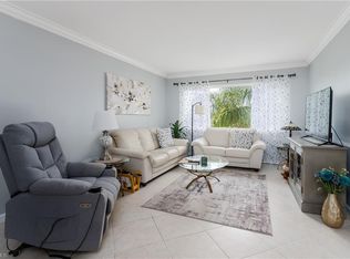 1010 Manatee Rd APT B304, Naples, FL 34114